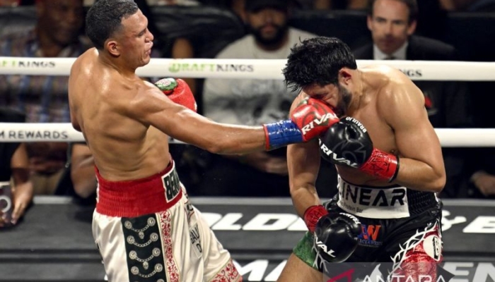 david-benavidez-pastikan-pembicaraan-awal-duel-juara-dengan-tim-bivol