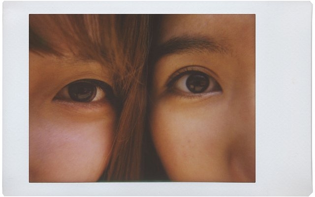 go-mini,-square-or-wide:-a-complete-guide-to-lomography’s-instant-camera-lineup