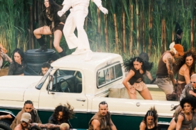 fcc-menerima-ratusan-keluhan-tentang-pertunjukan-super-bowl-'vulgar'-bad-bunny