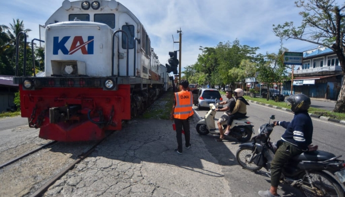 pemerintah-akan-benahi-76-perlintasan-sebidang-di-jawa-sumatra