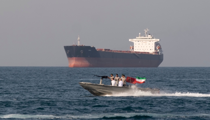 iran-menggunakan-perahu-'nyamuk'-kecil-untuk-menutup-selat-hormuz