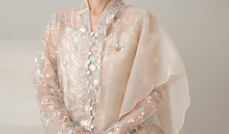 tren-model-dress-brokat-terbaru-yang-elegan