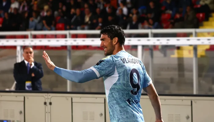 vlahovic-siap-gabung-atletico-madrid-sebagai-pemain-bebas-transfer