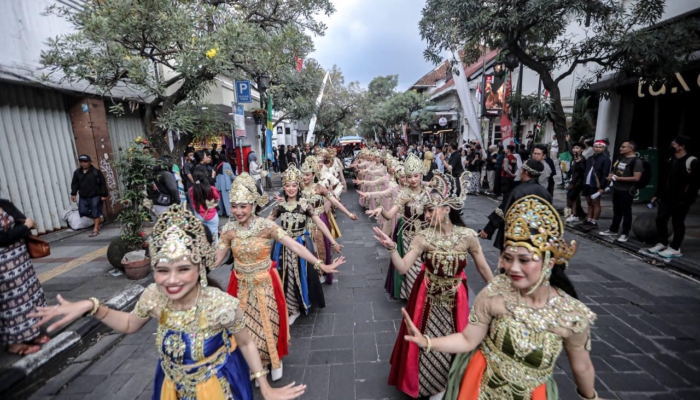 rute-kirab-budyaa-milangkala-tatar-sunda-2026-digelar-di-kota-bandung