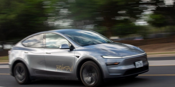 Tesla Mengungkap Detail Baru Tentang Kecelakaan Robotaxi—dan Manusia yang Terlibat