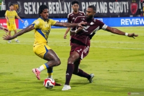 maung-bandung-di-ambang-juara!-persib-menang-dramatis-atas-psm-makassar-di-stadion-bj-habibie