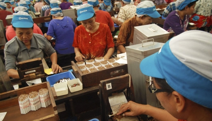pembatasan-nikotin-dan-tar-dibuat-agar-konsumsi-rokok-tak-terlalu-berbahaya