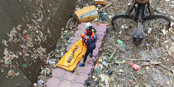 Pelajar SMP yang Tenggelam di Sungai Ciliwung Depok Ditemukan Meninggal di Jakarta Selatan