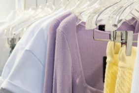 7-tips-padu-padan-busana-satu-warna-agar-tetap-menarik