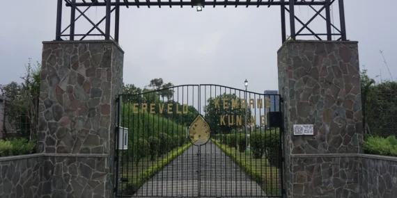 Makam Kembang Kuning, Solusi Healing di Tengah Keterbatasan Lahan Surabaya yang Bikin Pening