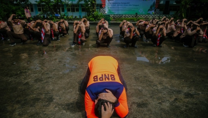 20-tahun-gempa-jogja:-1.000-siswa-siaga-bencana-sesar-opak