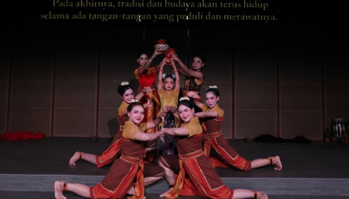 tari-obah-gerabah-dan-cerita-para-pengrajin-yang-jarang-dapat-panggung