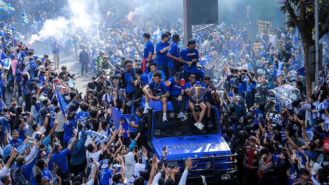 kepada-media-asing,-bojan-hodak-akui-tidak-mudah-bawa-persib-hattrick-juara-bri-super-league