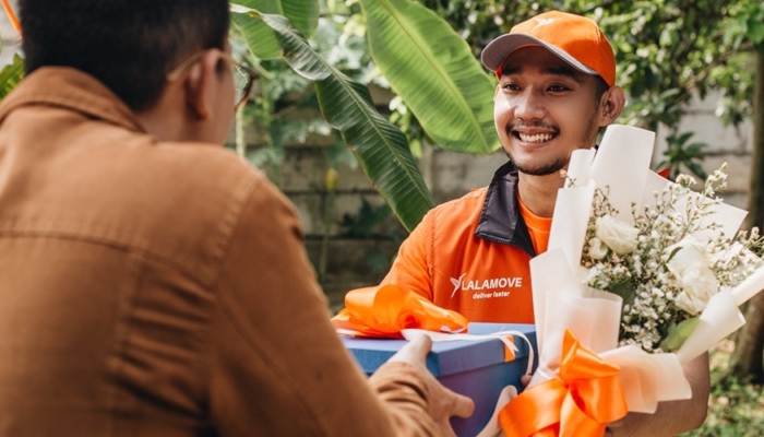 tips-kirim-baju-untuk-hadiah-ke-orang-tersayang-di-luar-kota