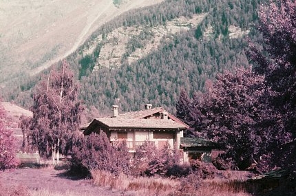 Unfamiliar Landscapes & Unpredictable Colors: The Peaks of Haute-Maurienne with Loris Faé