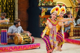 kenapa-orang-australia-suka-ke-bali?