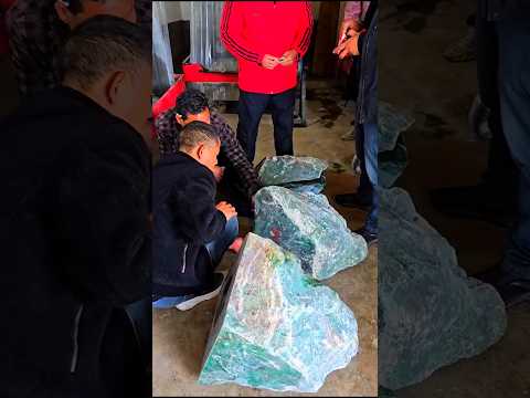 pasar unik menjual batu akik