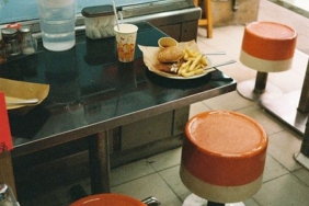 nostalgia,-freedom-&-experimentation:-photographer-samuel-(@hkfilmtofeel)-with-the-lomo-mc-a