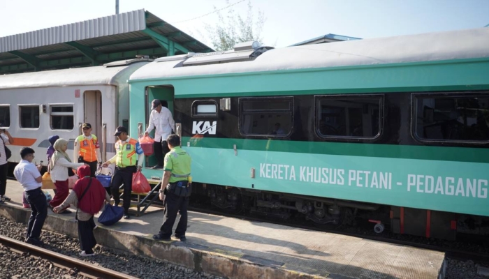 tarif-rp3.000-yang-gerakkan-ekonomi-banten,-hampir-2-juta-warga-andalkan-ka-rangkasbitung–merak