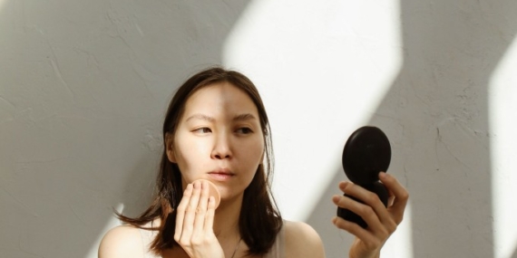 7 Tips Memilih Cushion yang Bagus
