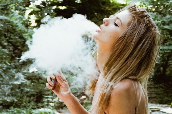 7-dampak-vape-(rokok-elektrik)-bagi-kesehatan