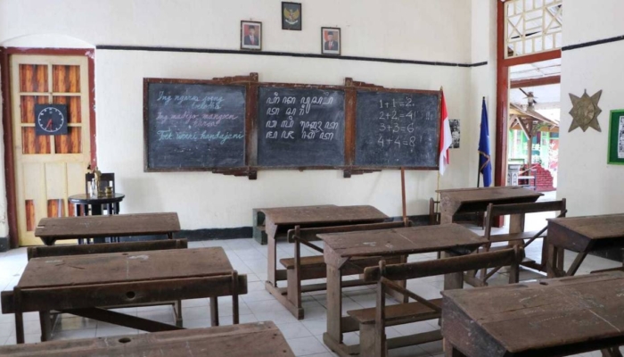 kurikulum-di-meja-perjamuan