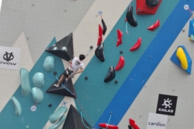 raih-emas-lead,-putra-tri-torehkan-sejarah-di-world-climbing-series