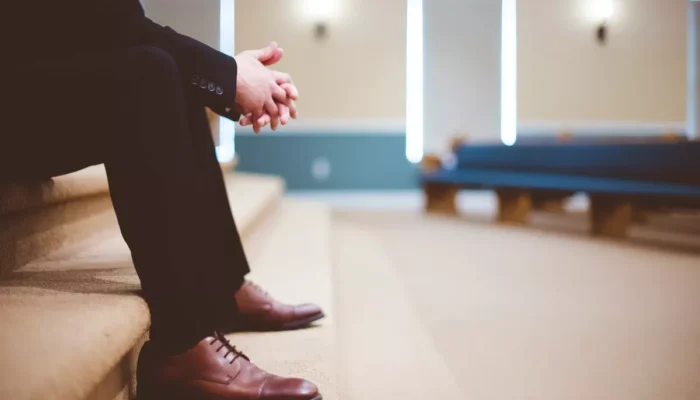 prinsip-dasar-pelayanan-di-kantor-desa:-kalau-bisa-lama,-kenapa-harus-cepat?