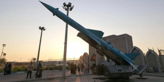 Iran Sebut Serangan AS pada Pertahanan Militernya Meleset