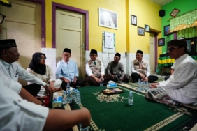 wamenhaj-takziah-ke-rumah-duka-istri-petugas-haji-yang-wafat