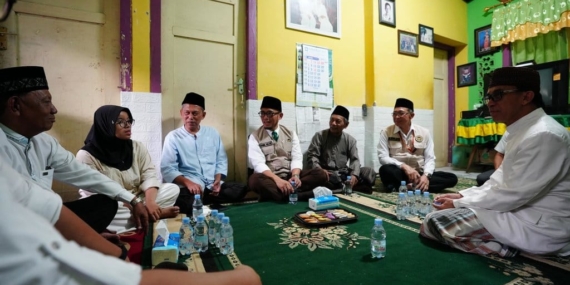 Wamenhaj Takziah ke Rumah Duka Istri Petugas Haji yang Wafat