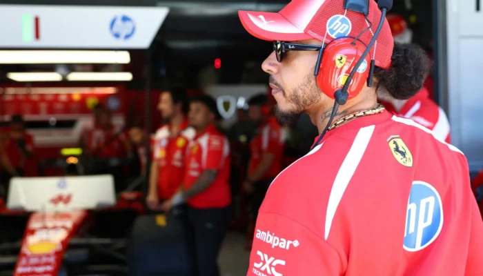 lewis-hamilton-temukan-tren-aneh-usai-latihan-di-barcelona