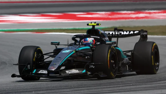 kimi-antonelli-alami-kendala,-hamilton-ungkap-cedera-f1