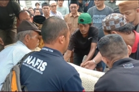 pejabat-bkad-purwakarta-ditemukan-tewas-bersimbah-darah-di-rumahnya