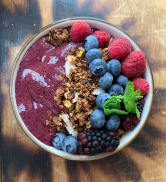 5-resep-acai-bowl-yang-mudah-dibuat-di-rumah