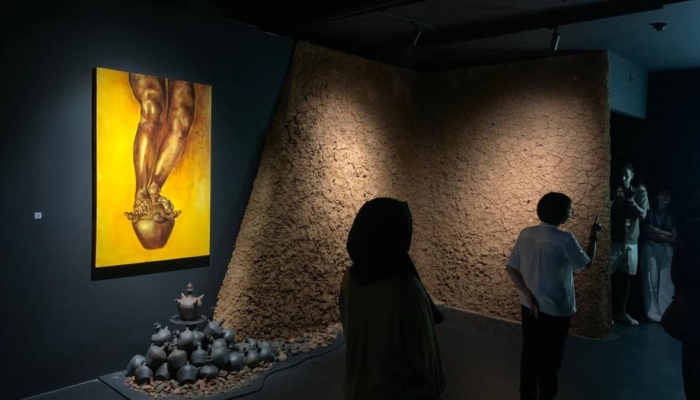 pameran-menuju/dari-hadir-di-yogyakarta:-membaca-ulang-keseharian-lewat-tubuh,-memori,-dan-benda