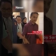 Penampakan Roy Suryo usai Ditangkap, Pegang Rompi Oranye sambil Jinjing Es Teh