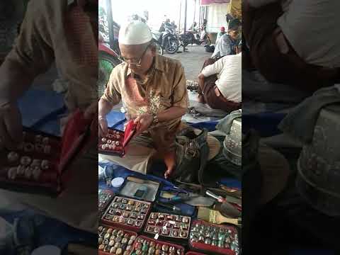 penjualan batu akik di makassar masih byk peminatnya