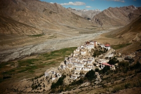 around-the-world-in-analogue:-inside-spiti,-the-middle-land-of-the-himalayas-with-@tabi-hituji