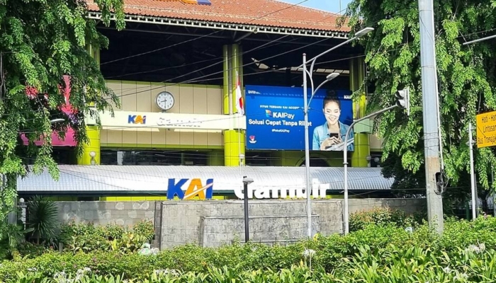 stasiun-gambir:-dulunya-“cuma”-halte,-kini-jadi-salah-satu-stasiun-elit-di-indonesia