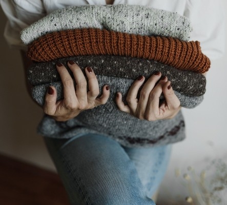 ini-7-outfit-celana-jeans-wanita-untuk-kamu-tampil-stylish