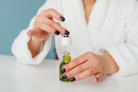 rekomendasi-7-serum-untuk-kulit-jerawat,-wajib-coba!