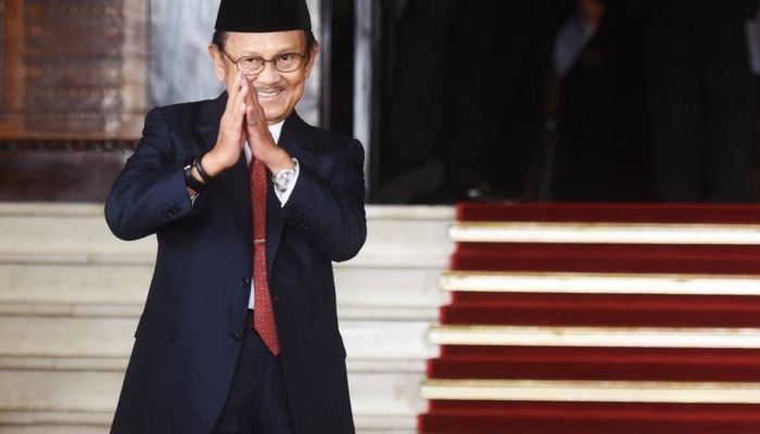 bj.-habibie:-satu-satunya-presiden-indonesia-yang-lahir-di-luar-pulau-jawa