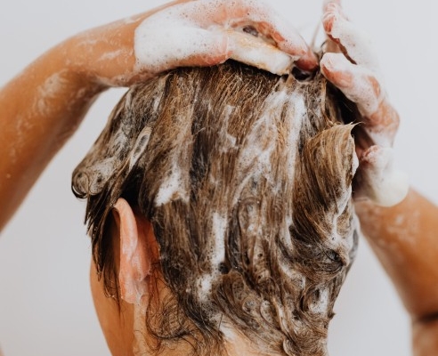wah!-ini-7-sampo-untuk-rambut-kering-kamu