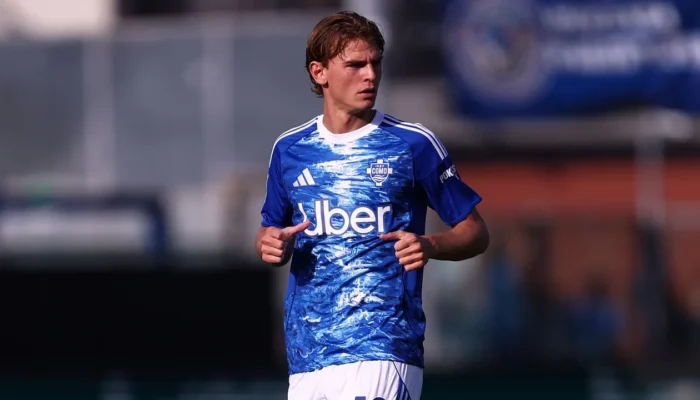 nico-paz-dilepas-ke-como,-real-madrid-yakin-itu-keputusan-terbaik
