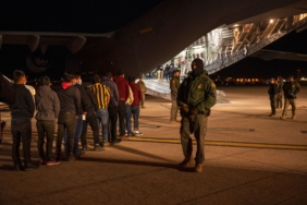as-akan-mendeportasi-imigran-ke-pusat-krisis-ebola