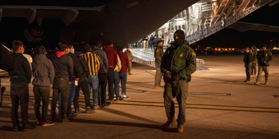 AS Akan Mendeportasi Imigran ke Pusat Krisis Ebola