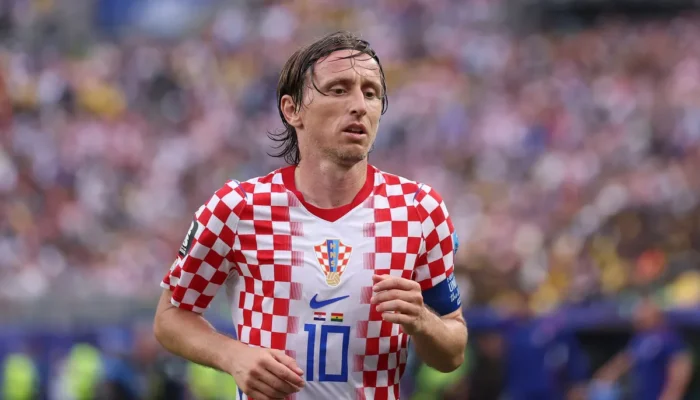 modric-sanjung-gelandang-inter-dan-isyaratkan-pensiun-mendekat