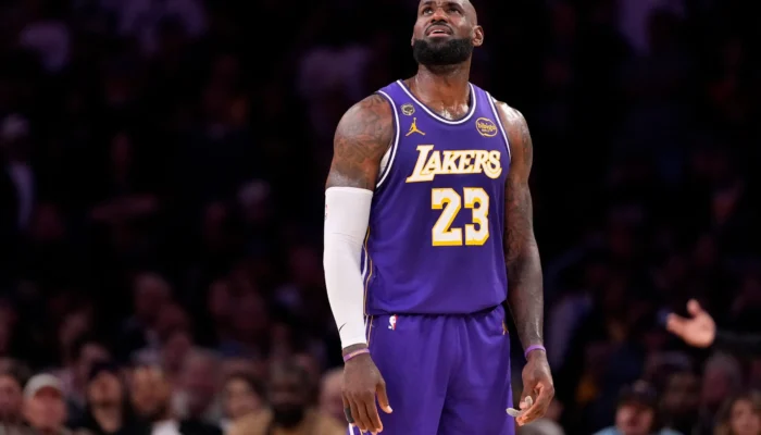 lebron-james-tinggalkan-lakers-musim-panas-ini