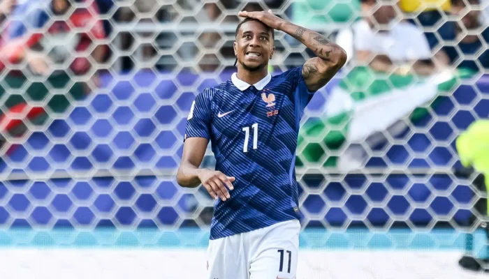 michael-olise-mulai-buka-pintu-untuk-real-madrid,-bayern-munich-siaga